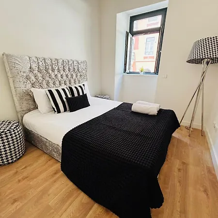 The Luciano House - Confortable & Апартаменты