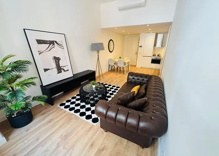 The Luciano House - Confortable & Апартаменты *