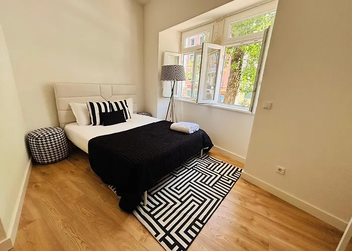 The Luciano House - Confortable & Апартаменты